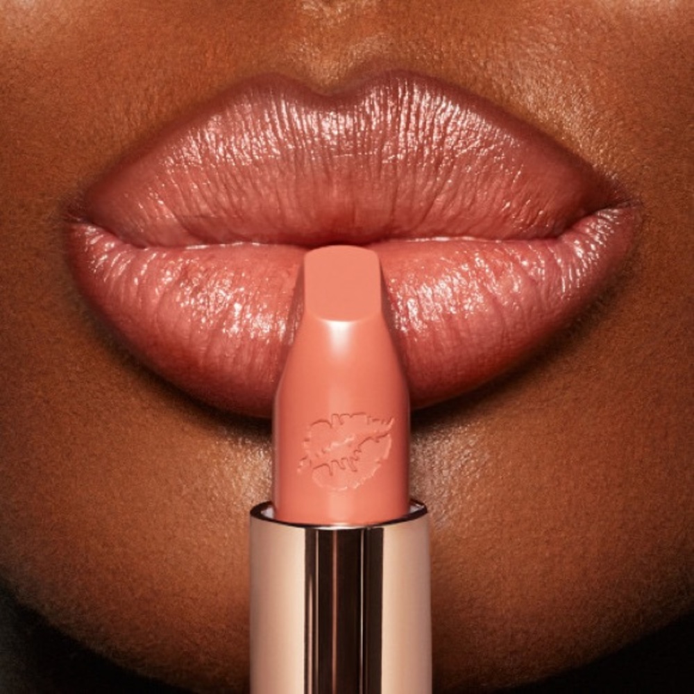 NEW Charlotte Tilbury Hot Lips 2 Lipstick in Angel Alessandra - Picture 4 of 7